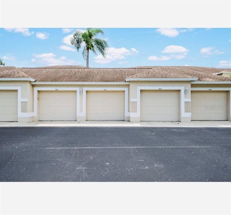 待售: $359,900 (2 贝兹, 2 浴室, 1333 平方英尺)