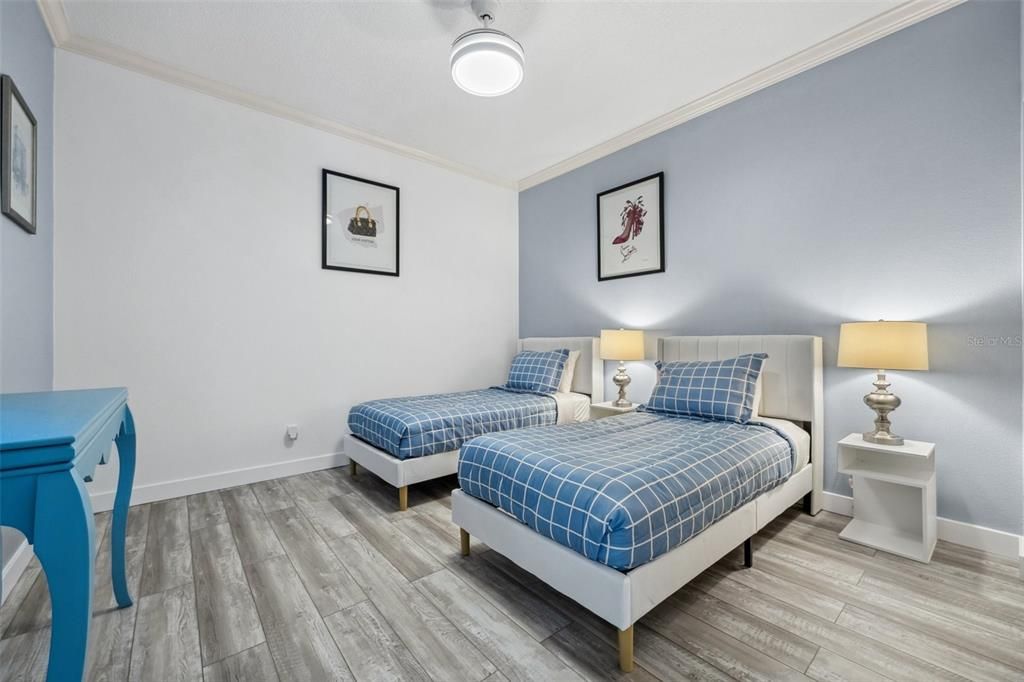 待售: $359,900 (2 贝兹, 2 浴室, 1333 平方英尺)