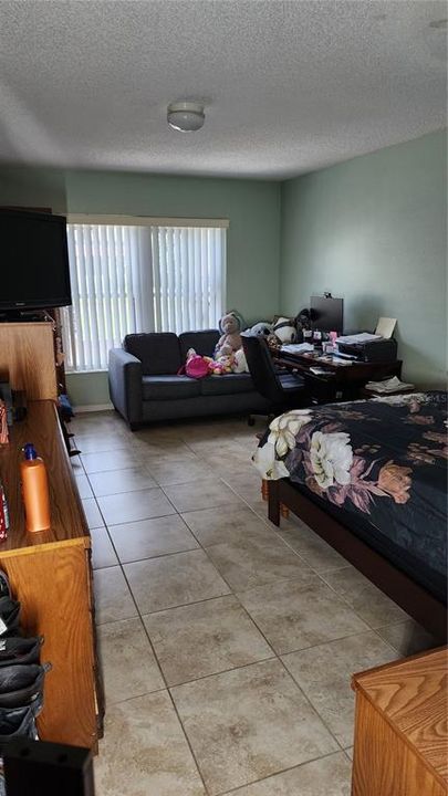 На продажу: $194,500 (2 спален, 2 ванн, 1038 Квадратных фут)