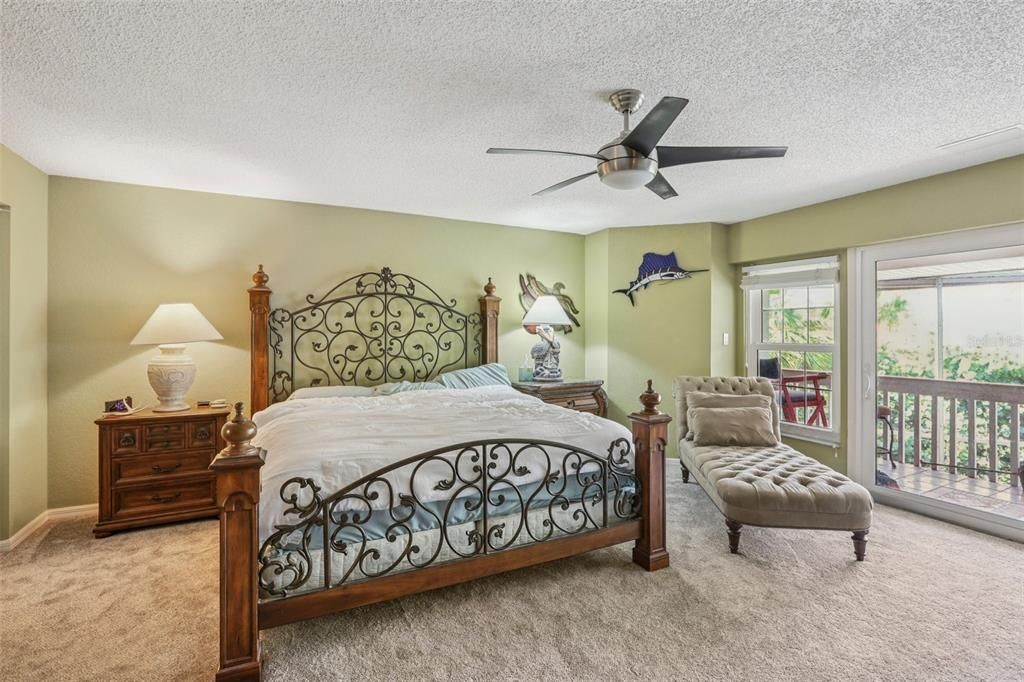 На продажу: $885,000 (3 спален, 3 ванн, 2435 Квадратных фут)