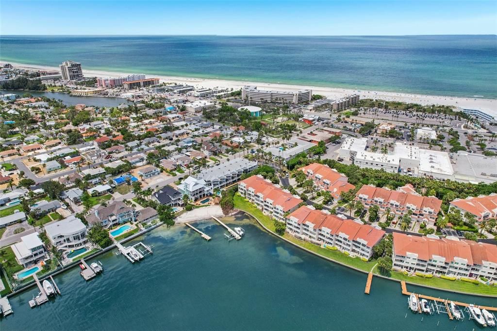 На продажу: $885,000 (3 спален, 3 ванн, 2435 Квадратных фут)