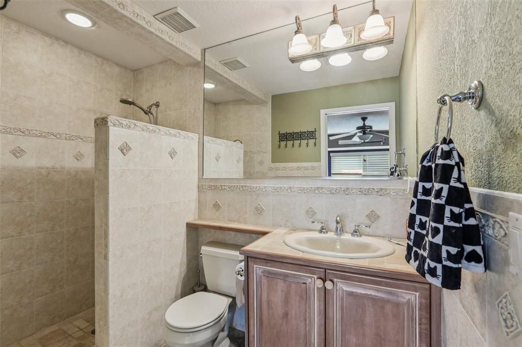 На продажу: $885,000 (3 спален, 3 ванн, 2435 Квадратных фут)