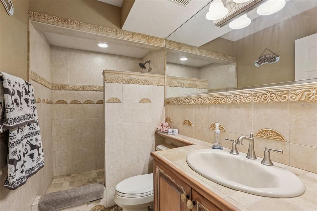 На продажу: $885,000 (3 спален, 3 ванн, 2435 Квадратных фут)