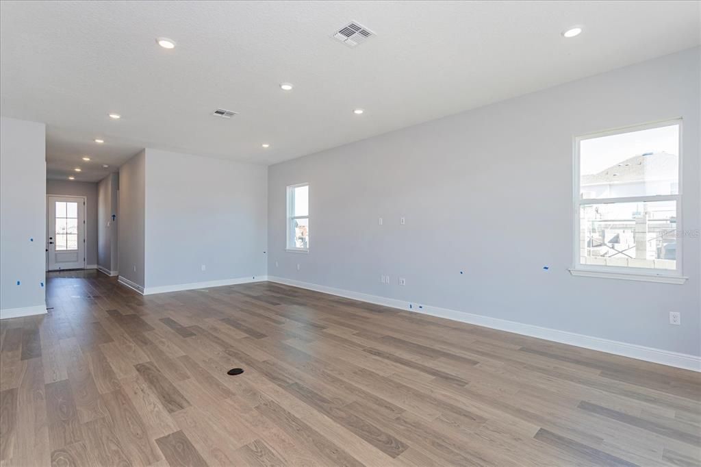 Под контрактом: $962,990 (4 спален, 3 ванн, 3413 Квадратных фут)