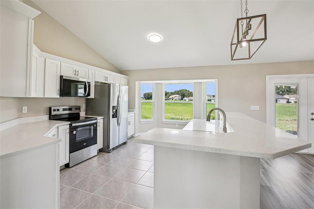 For Sale: $399,900 (3 beds, 2 baths, 1884 Square Feet)