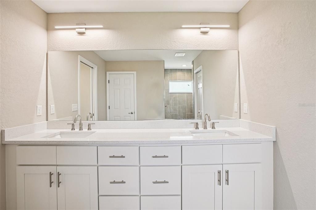 For Sale: $399,900 (3 beds, 2 baths, 1884 Square Feet)