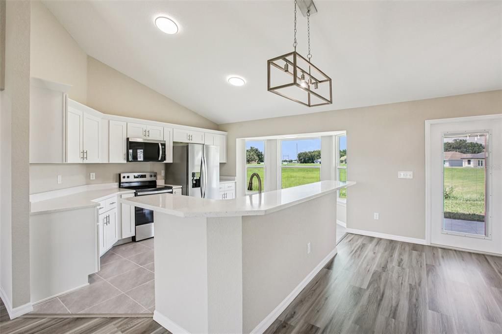 For Sale: $399,900 (3 beds, 2 baths, 1884 Square Feet)