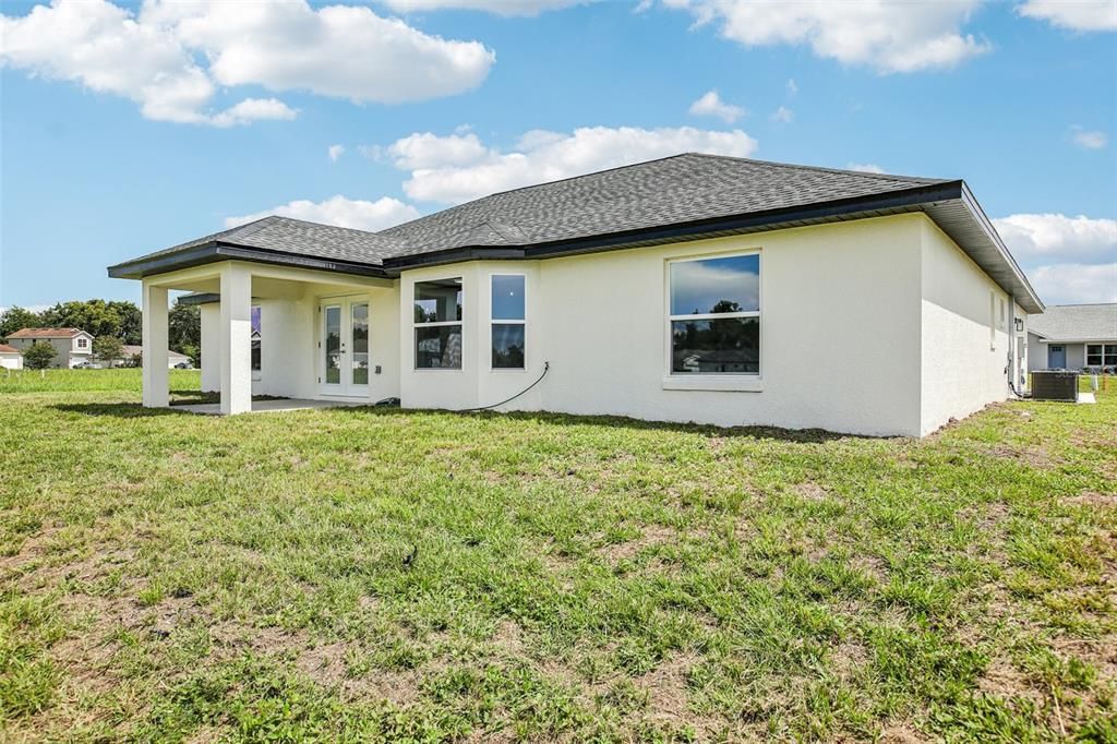 For Sale: $399,900 (3 beds, 2 baths, 1884 Square Feet)