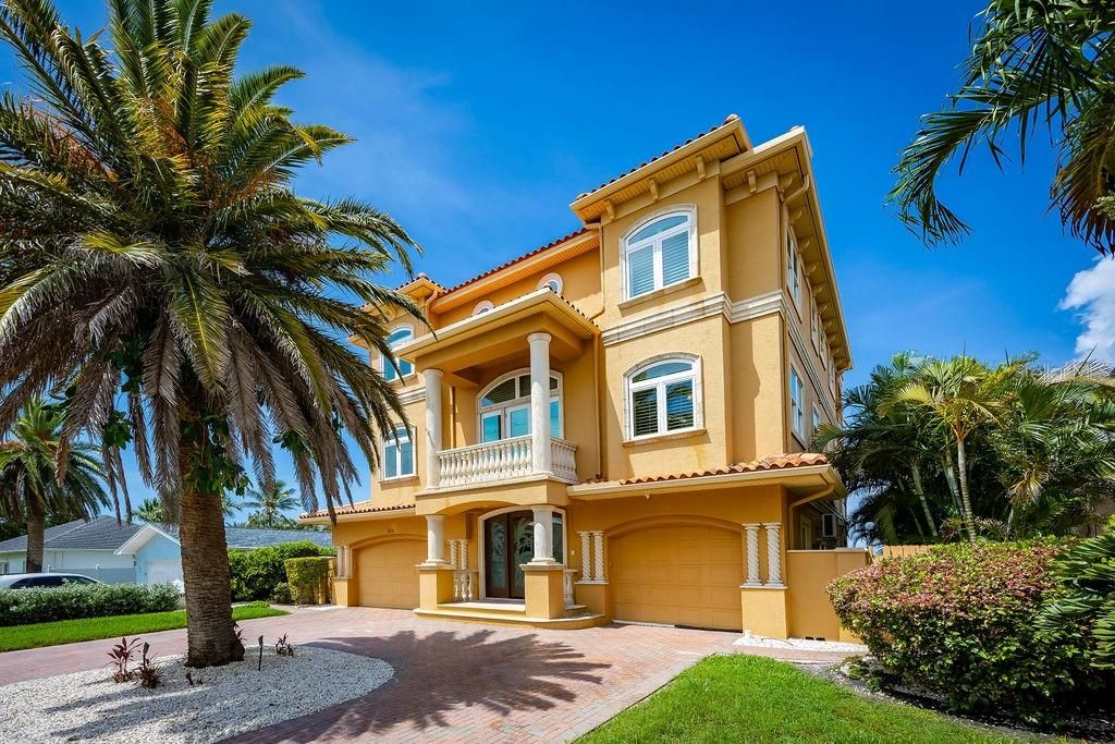 For Sale: $3,900,000 (5 beds, 4 baths, 4571 Square Feet)