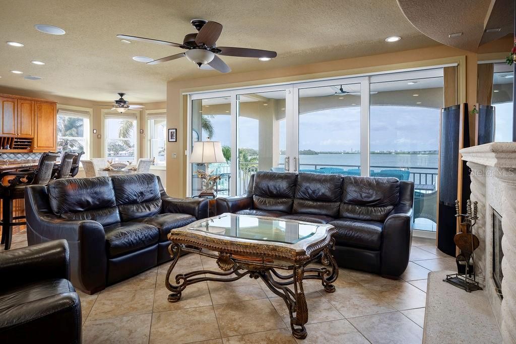 For Sale: $3,900,000 (5 beds, 4 baths, 4571 Square Feet)