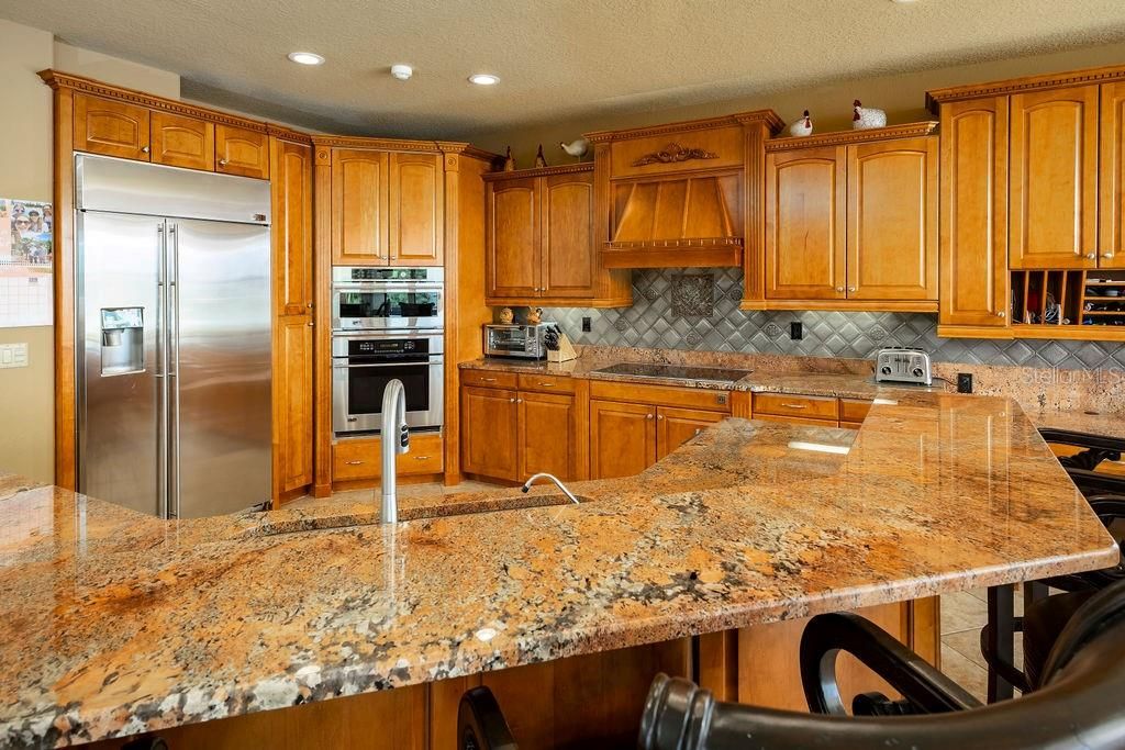 For Sale: $3,900,000 (5 beds, 4 baths, 4571 Square Feet)