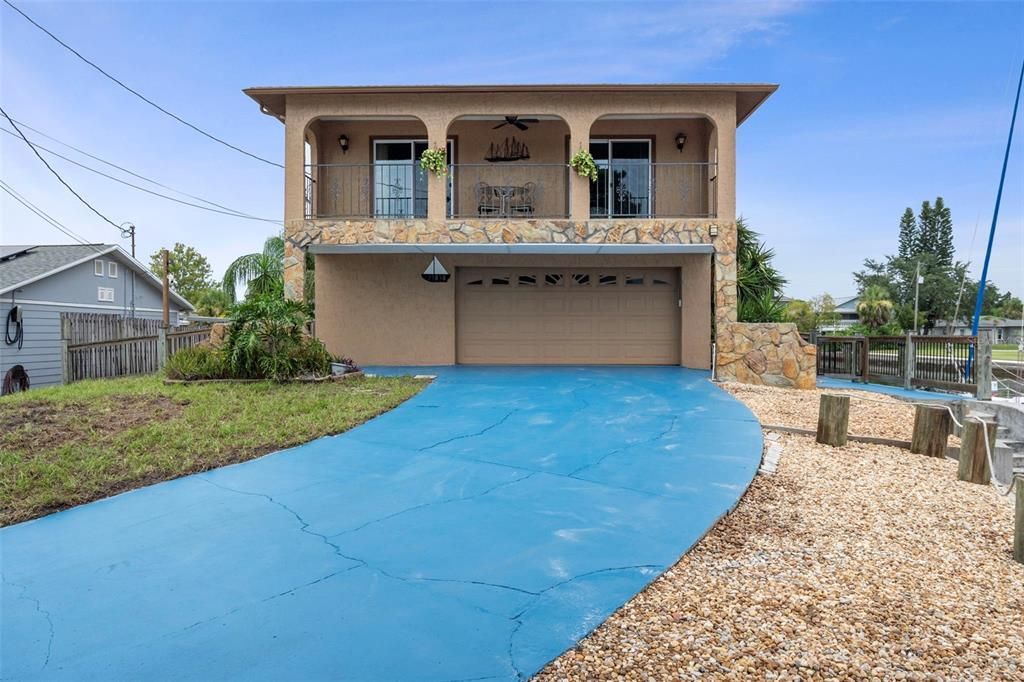 Activo con contrato: $525,000 (3 camas, 2 baños, 1904 Pies cuadrados)