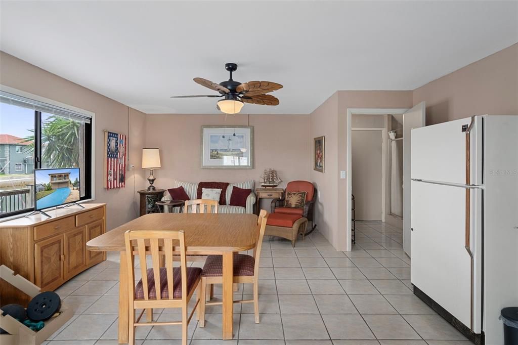 Activo con contrato: $525,000 (3 camas, 2 baños, 1904 Pies cuadrados)