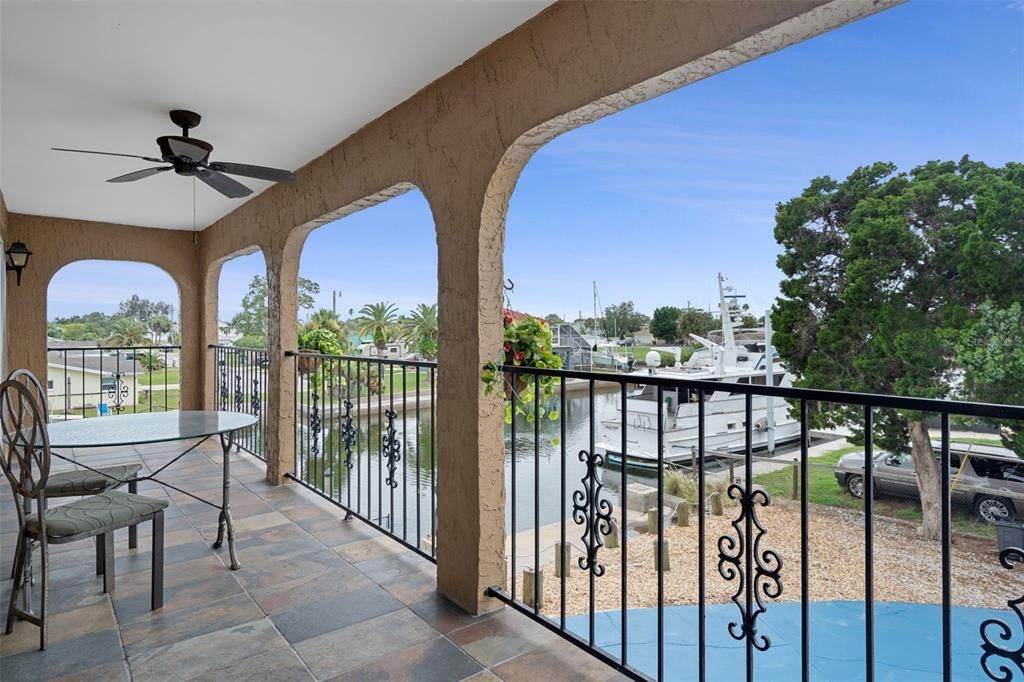 Activo con contrato: $525,000 (3 camas, 2 baños, 1904 Pies cuadrados)