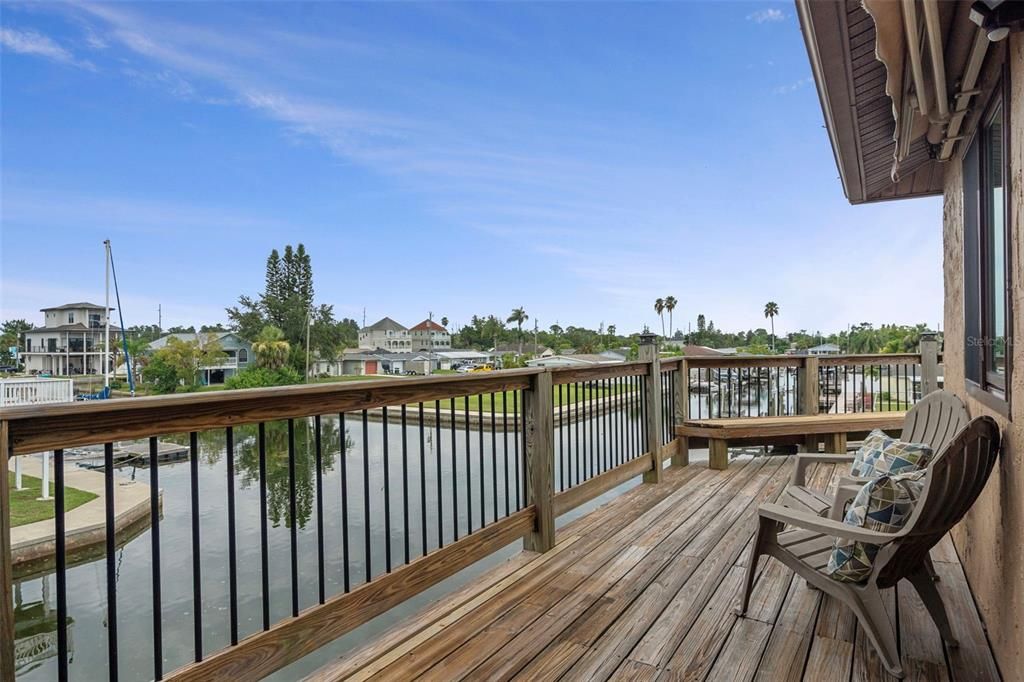 Activo con contrato: $525,000 (3 camas, 2 baños, 1904 Pies cuadrados)