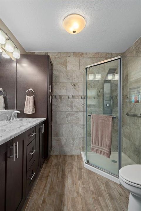 Activo con contrato: $525,000 (3 camas, 2 baños, 1904 Pies cuadrados)