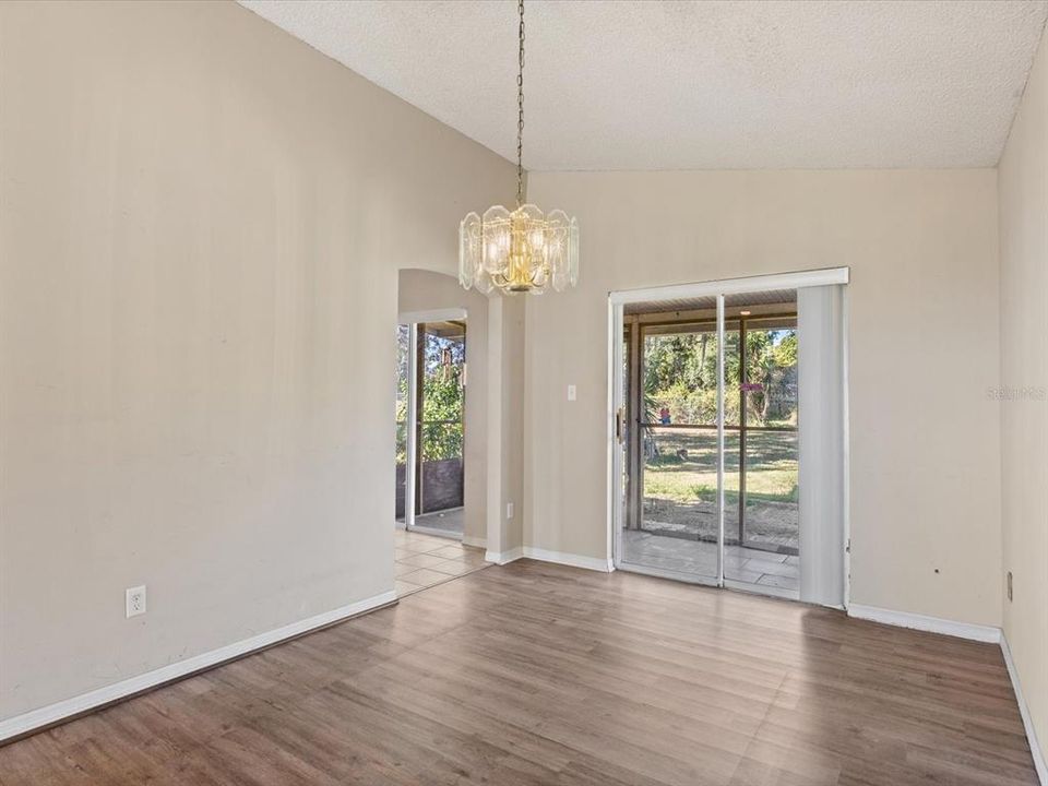 Active With Contract: $299,500 (3 beds, 2 baths, 1232 Square Feet)