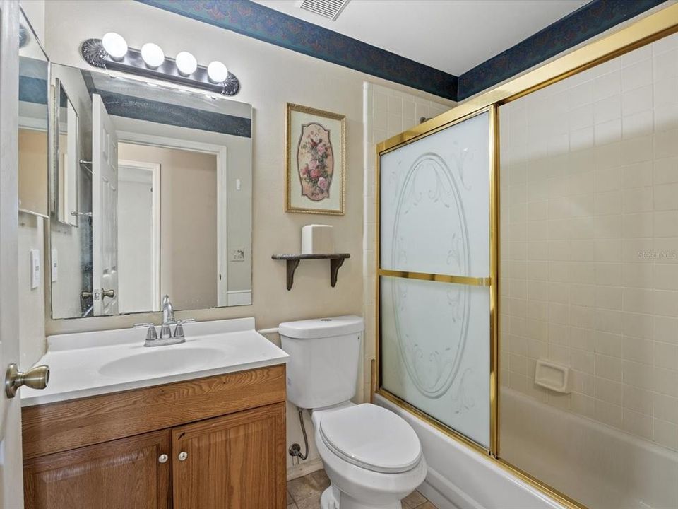 Active With Contract: $299,500 (3 beds, 2 baths, 1232 Square Feet)