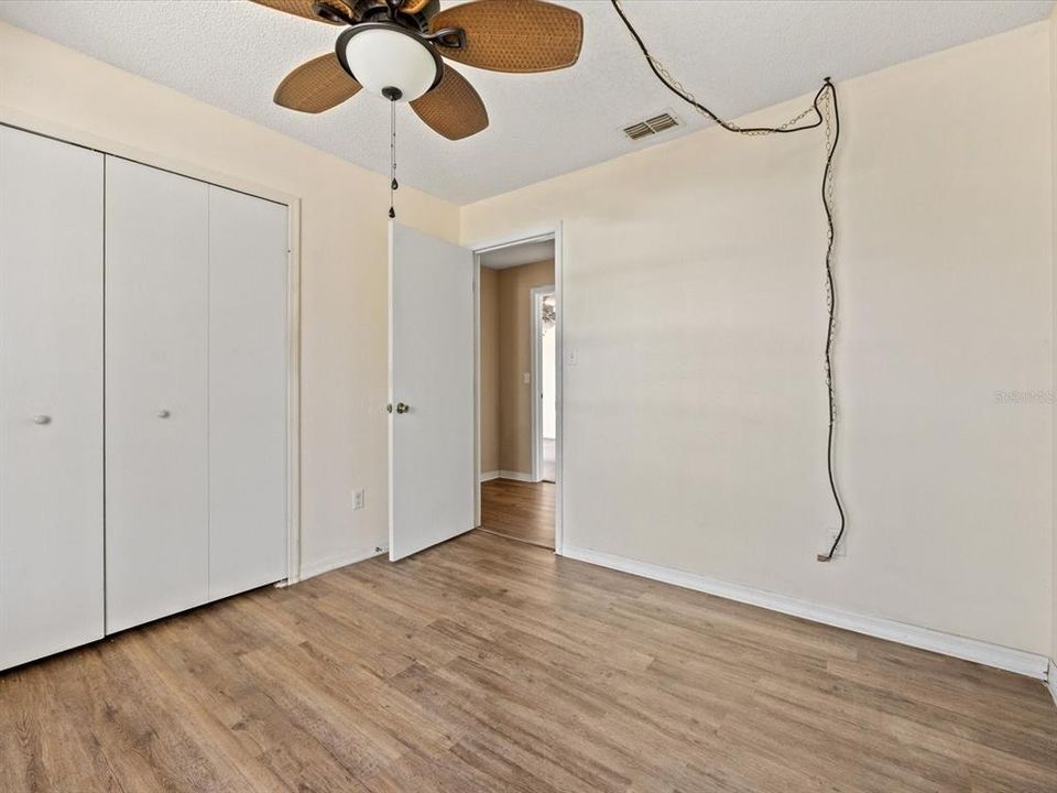 Active With Contract: $299,500 (3 beds, 2 baths, 1232 Square Feet)