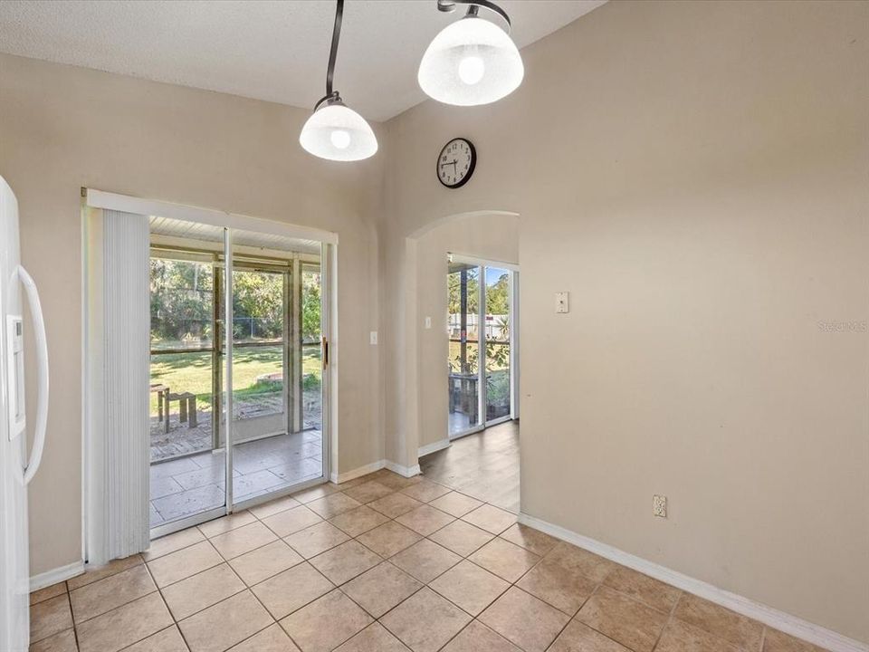 Active With Contract: $299,500 (3 beds, 2 baths, 1232 Square Feet)