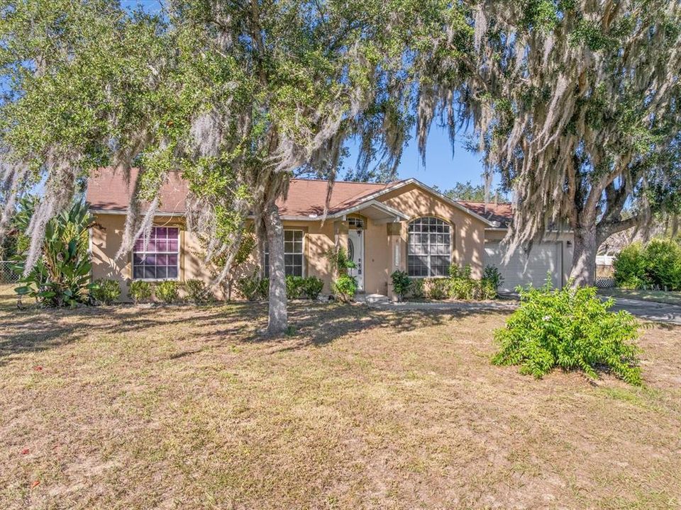 Active With Contract: $299,500 (3 beds, 2 baths, 1232 Square Feet)