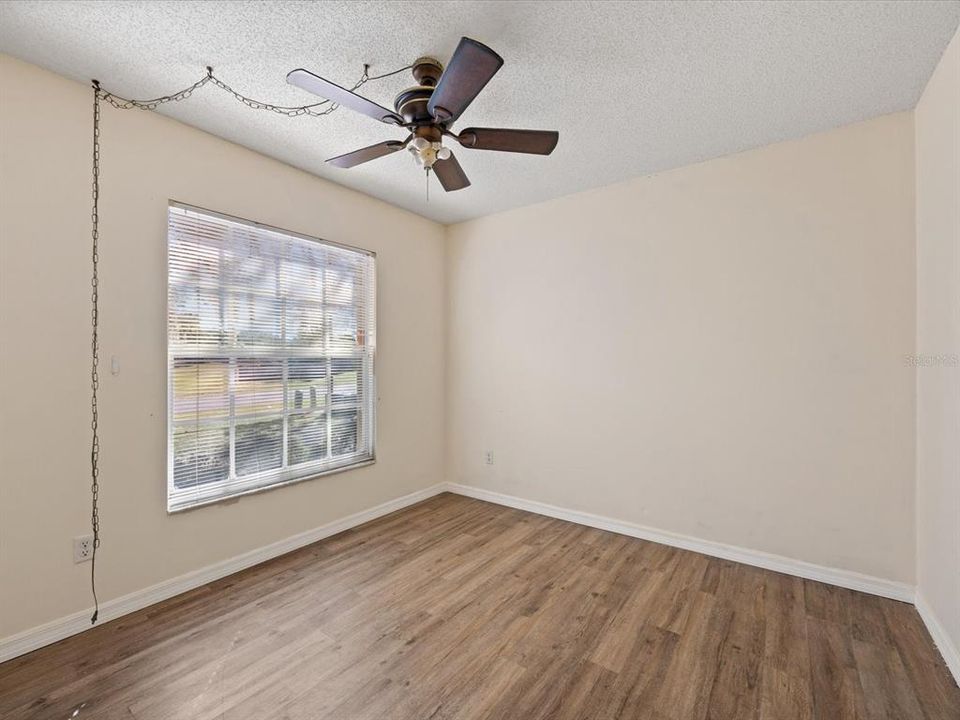 Active With Contract: $299,500 (3 beds, 2 baths, 1232 Square Feet)