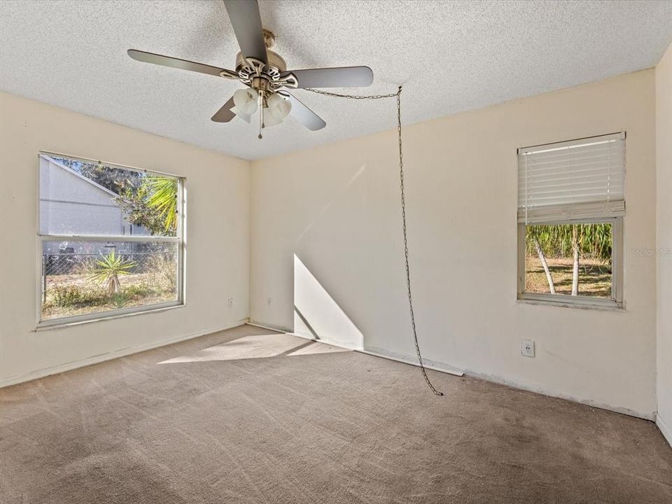 Active With Contract: $299,500 (3 beds, 2 baths, 1232 Square Feet)