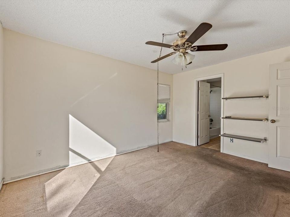 Active With Contract: $299,500 (3 beds, 2 baths, 1232 Square Feet)