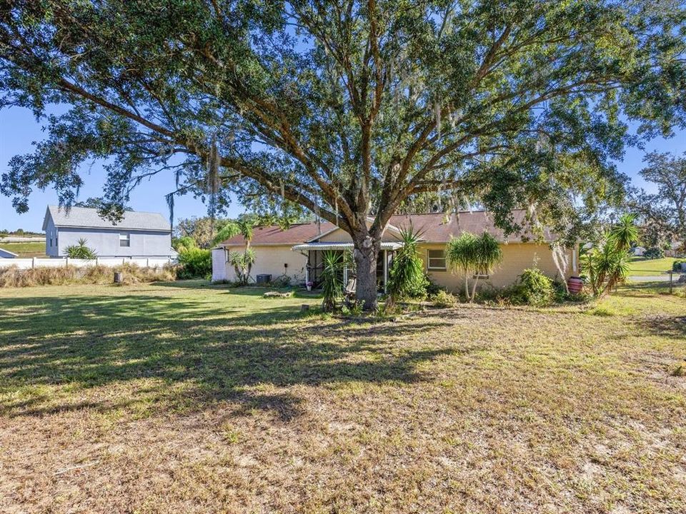 Active With Contract: $299,500 (3 beds, 2 baths, 1232 Square Feet)