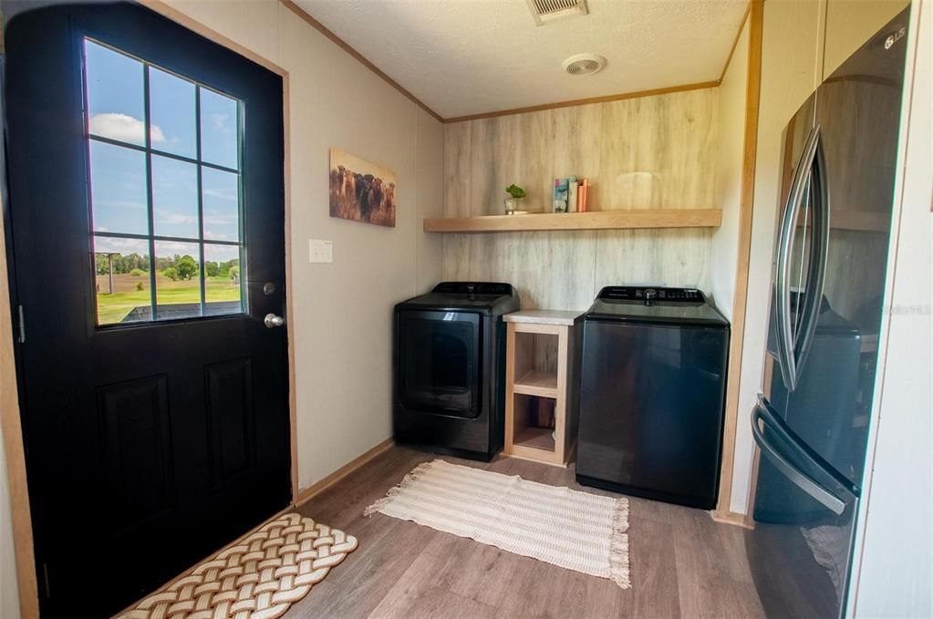 待售: $475,000 (4 贝兹, 2 浴室, 2280 平方英尺)