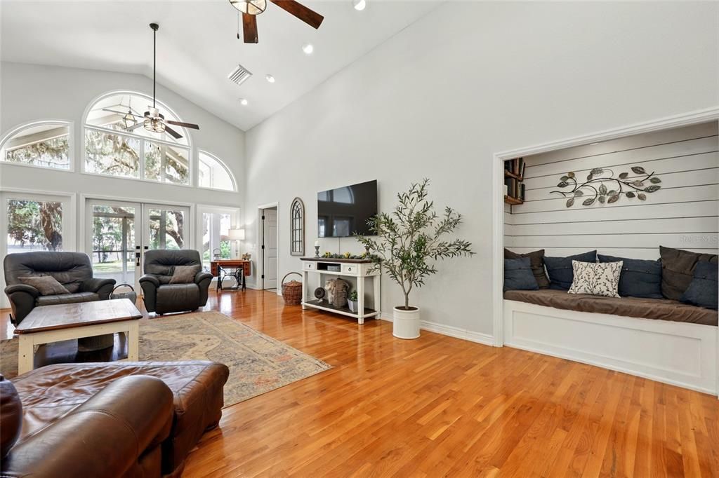 待售: $1,467,350 (4 贝兹, 3 浴室, 3855 平方英尺)