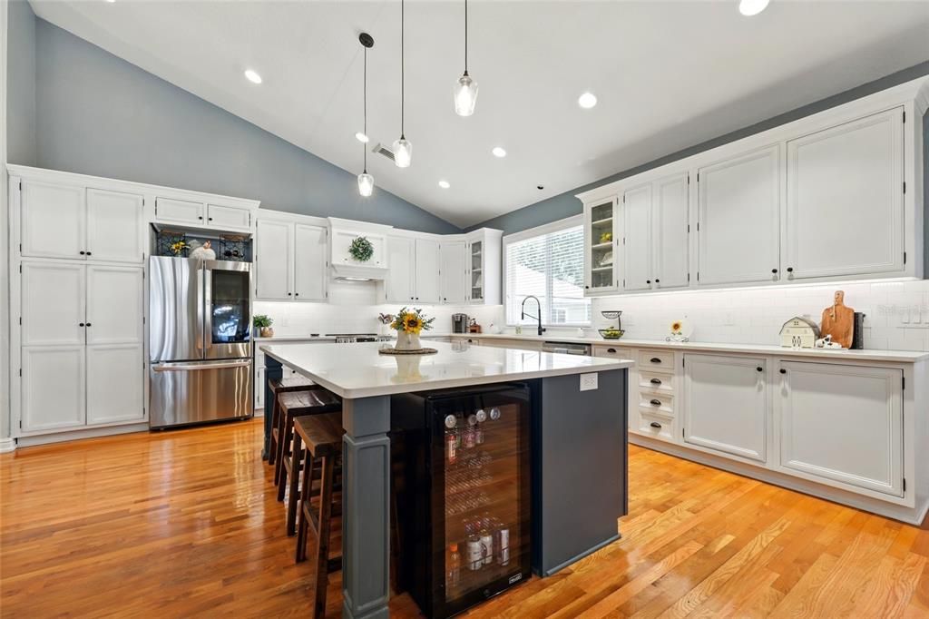 待售: $1,467,350 (4 贝兹, 3 浴室, 3855 平方英尺)