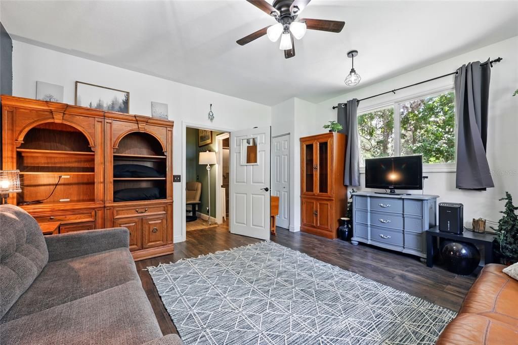 待售: $1,467,350 (4 贝兹, 3 浴室, 3855 平方英尺)