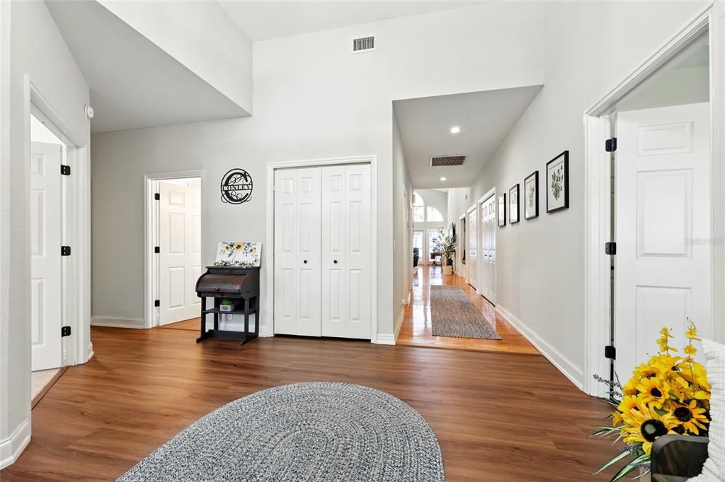 待售: $1,467,350 (4 贝兹, 3 浴室, 3855 平方英尺)