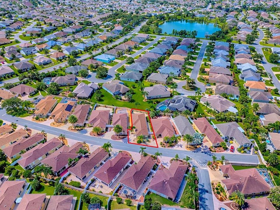 合同活跃: $359,000 (3 贝兹, 2 浴室, 1398 平方英尺)