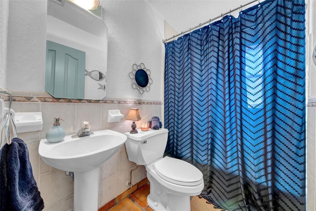 合同活跃: $1,299,999 (4 贝兹, 4 浴室, 3123 平方英尺)