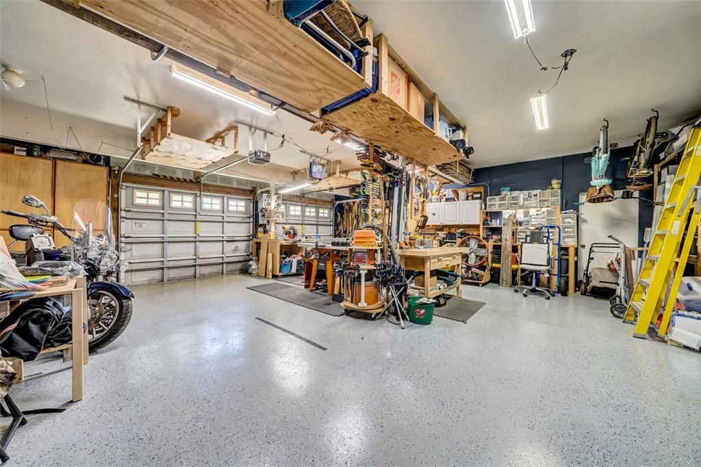 合同活跃: $1,299,999 (4 贝兹, 4 浴室, 3123 平方英尺)