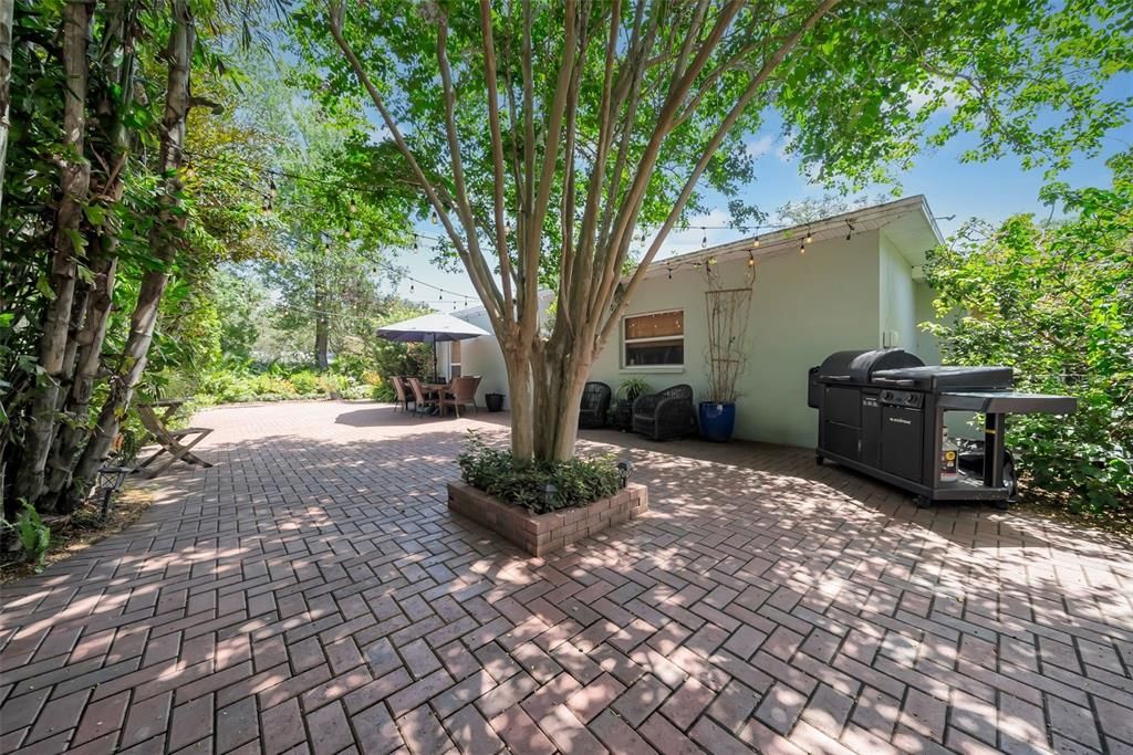 合同活跃: $1,299,999 (4 贝兹, 4 浴室, 3123 平方英尺)