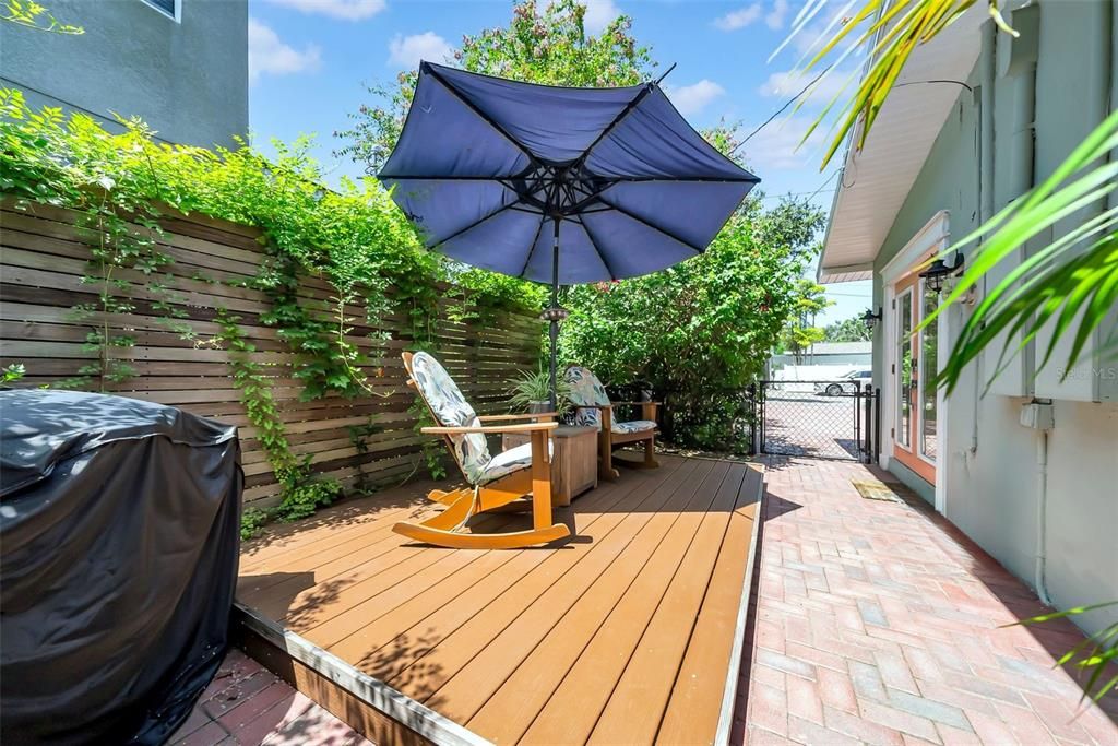 合同活跃: $1,299,999 (4 贝兹, 4 浴室, 3123 平方英尺)