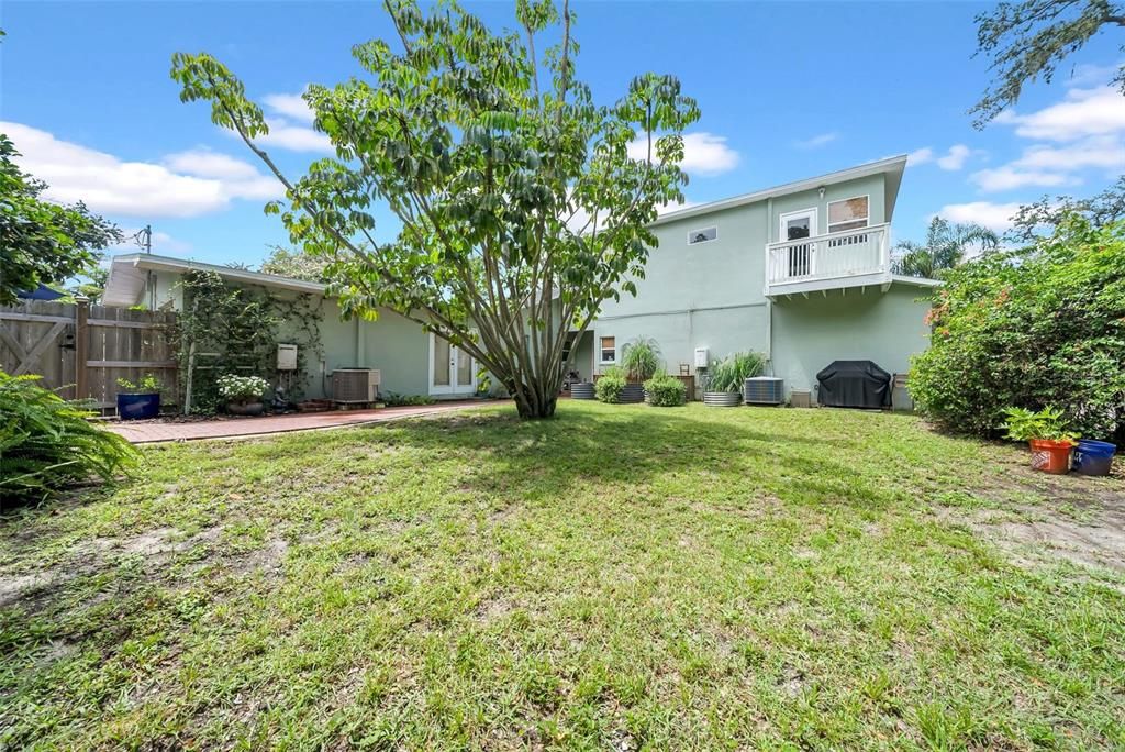 合同活跃: $1,299,999 (4 贝兹, 4 浴室, 3123 平方英尺)