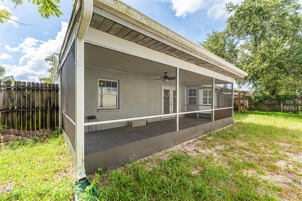 Под контрактом: $1,850 (3 спален, 2 ванн, 1089 Квадратных фут)