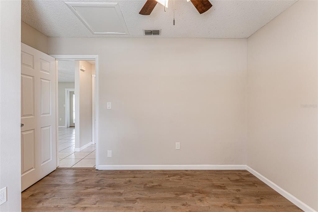 Под контрактом: $1,850 (3 спален, 2 ванн, 1089 Квадратных фут)