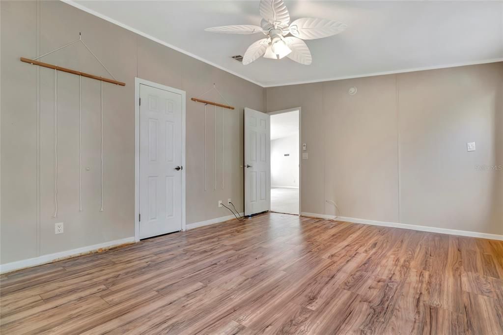 На продажу: $210,000 (3 спален, 2 ванн, 1720 Квадратных фут)