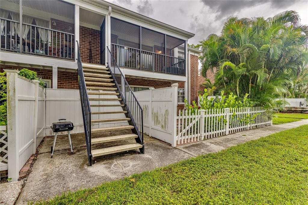 Activo con contrato: $129,900 (1 camas, 1 baños, 899 Pies cuadrados)