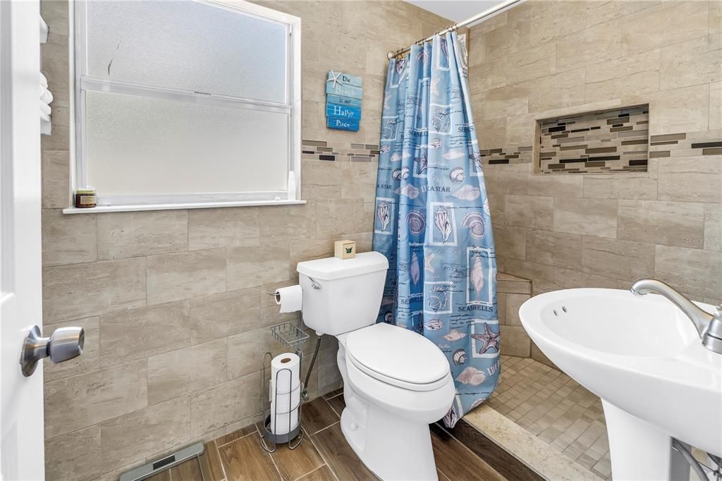 待售: $549,900 (3 贝兹, 2 浴室, 1380 平方英尺)