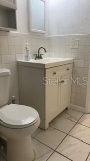 For Sale: $87,000 (1 beds, 1 baths, 806 Square Feet)