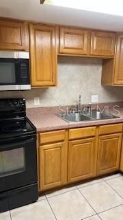 For Sale: $87,000 (1 beds, 1 baths, 806 Square Feet)