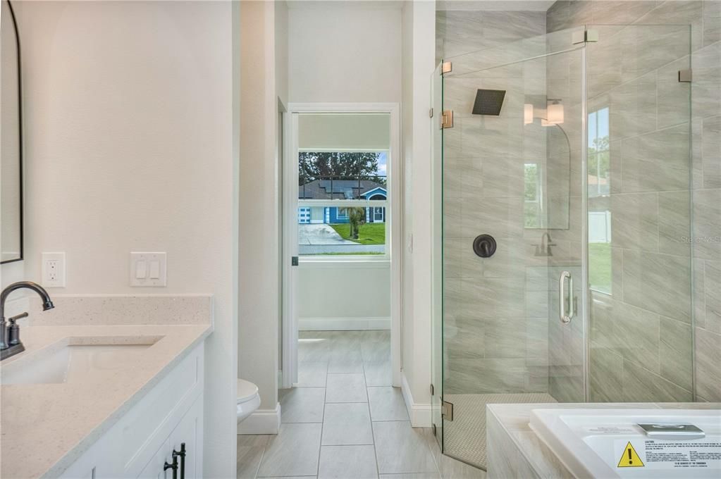 For Sale: $334,900 (3 beds, 3 baths, 1665 Square Feet)