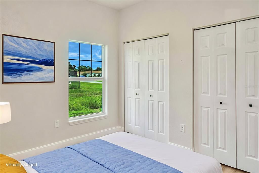 For Sale: $334,900 (3 beds, 3 baths, 1665 Square Feet)