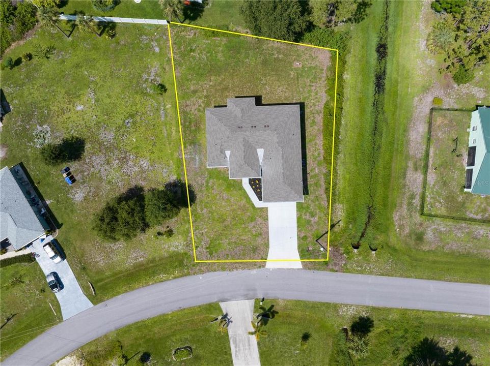 For Sale: $334,900 (3 beds, 3 baths, 1665 Square Feet)